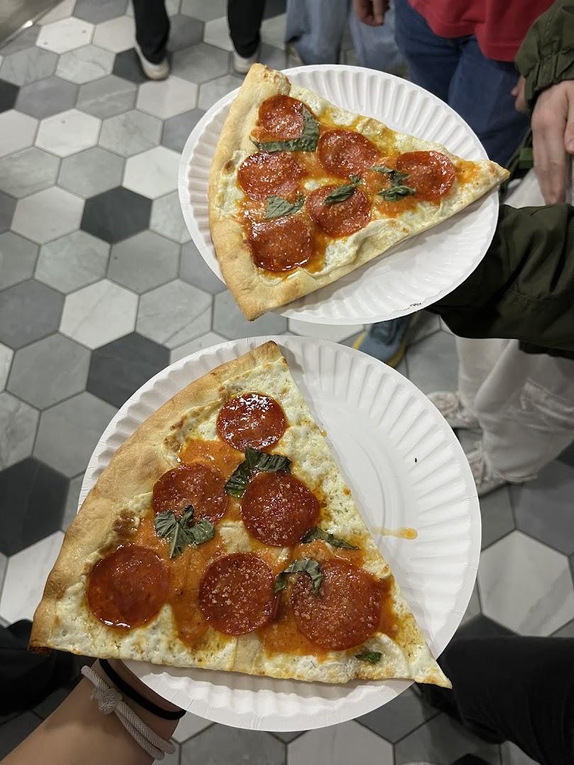 Biggie's Slice House
